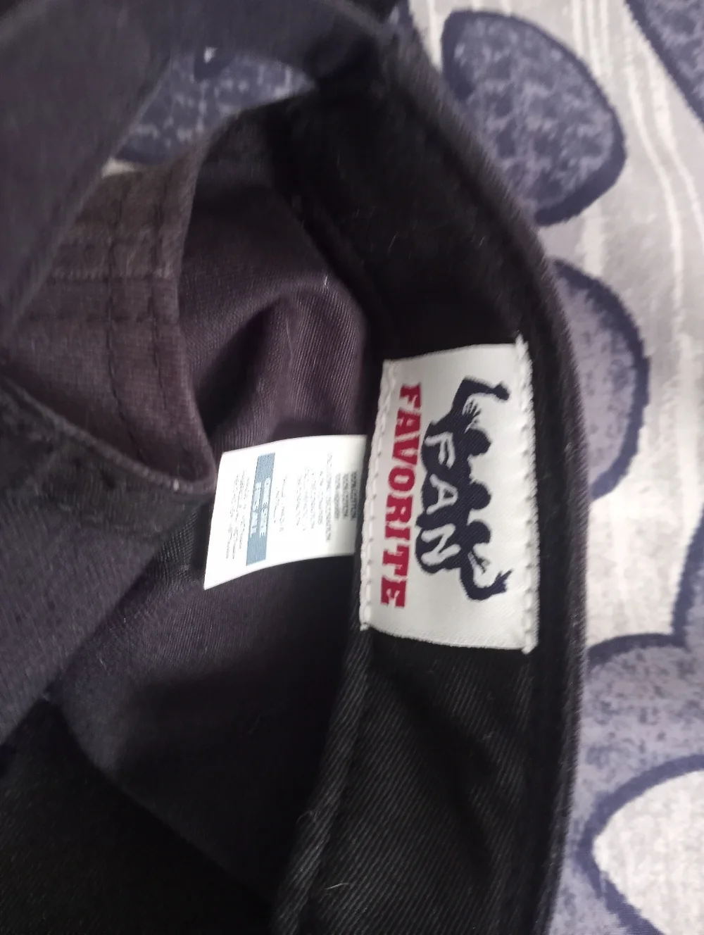 👠2 Hats👠 - Picture 4 of 4